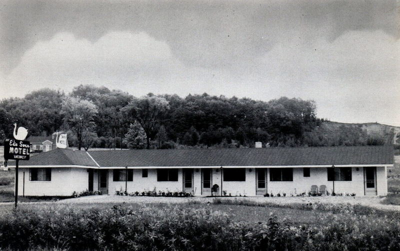 Eds Swan Motel - Vintage Postcard (newer photo)